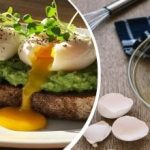 Jak připravit dokonalá sázená vejce bez pánve: metoda profesionálního šéfkuchaře Jak připravit dokonalá sázená vejce bez pánve: metoda profesionálního šéfkuchaře